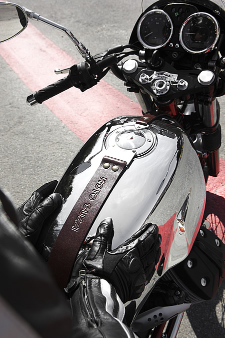 Moto Guzzi／New V7 RACER