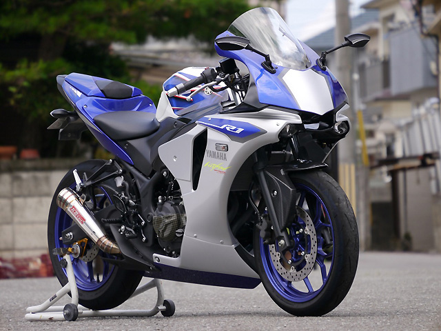 取り付けステーもありますYZF R1 2020 才谷屋　アンダーカウル