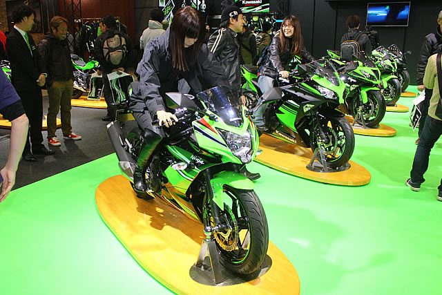 【カワサキ】第43回東京モーターサイクルショー カワサキブース 写真速報 画像