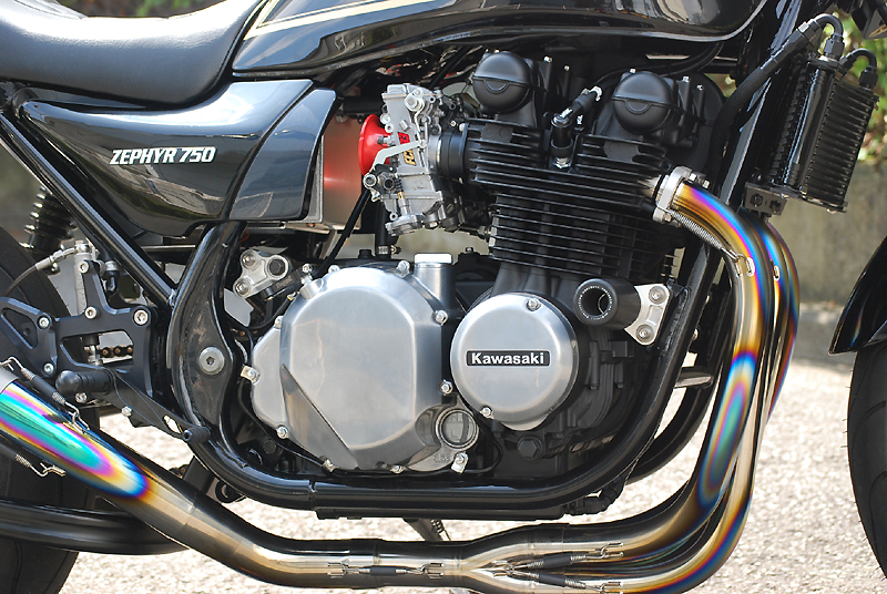 バグースからゼファー750用強化エンジンマウントが新登場 バイクブロス マガジンズ