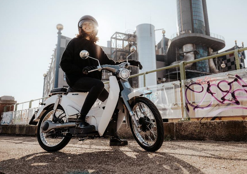 【MOTRON】新興ブランド「MOTRON（モートロン）」の電動バイク2モデルが東京モーターサイクルショーでデビュー　記事2