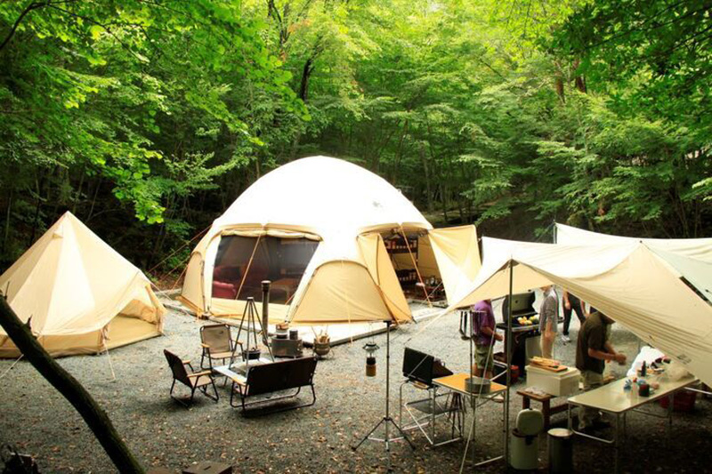 富士河口湖畔のキャンプ場「CAMP AKAIKE（キャンプ あかいけ）」今シーズンの営業を4/23スタート！ 記事1