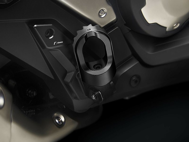 リゾマのホンダ X-ADV 750 用アクセサリーパーツに「フェンダーレスキット」「パッセンジャーステップキット」が追加！ 記事5