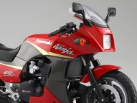 トップガンマーヴェリックで人気再燃！ 塗装済みスケールモデル「1/12 完成品バイク KAWASAKI GPZ900R」が2022年10月に再販予定