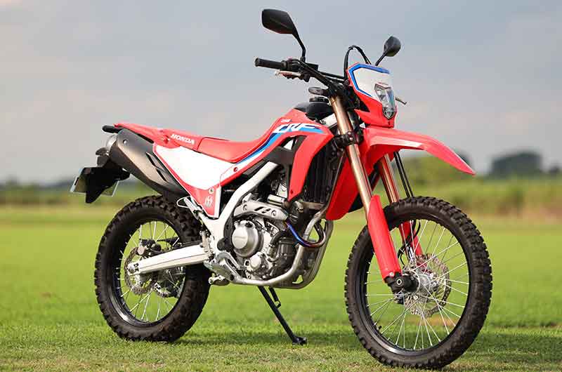 SP 忠男の CRF250L／RALLY 用「POWERBOX パイプ」に超軽量チタンモデル