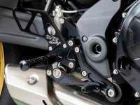 ヨシムラの「ステップKIT X-TREAD」に Z650RS用が登場！| バイクブロス