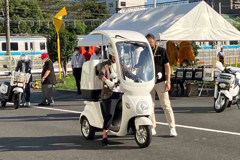 【ブレイズ】9/26開催の「EVバイクフォーラム」で宅配事業者向けに電動バイクの体験試乗会を実施 記事1