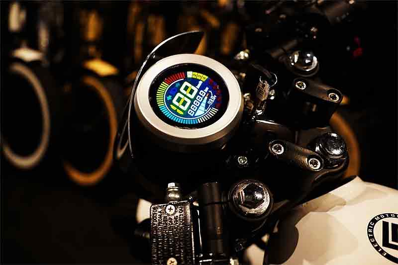 最新の旧車⁉ ネオヴィンテージ電動バイク「ZEFILL Z1」が2023年4月に発売 記事2