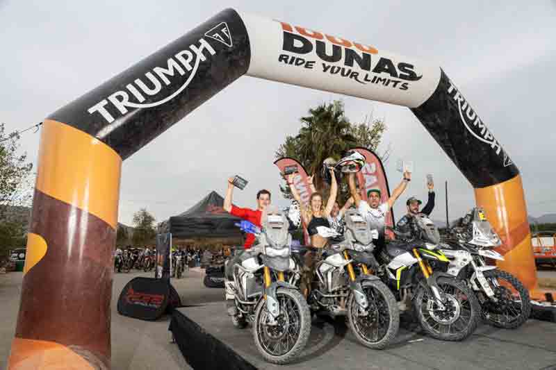 【トライアンフ】モロッコで開催された「1000 DUNAS RAID」ハードトレイルカテゴリーでタイガー900ラリープロを駆るイヴァン・セルバンテス選手が優勝　記事１