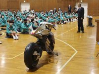 ヤマハ発動機の日高社長が城山中学校で特別授業を実施 メイン