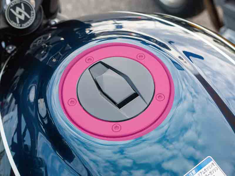 Z900RS用タンク周りのドレスアップパーツ「ビレット・ハニカム　タンクキャップリング」がPMCから登場！ 記事3