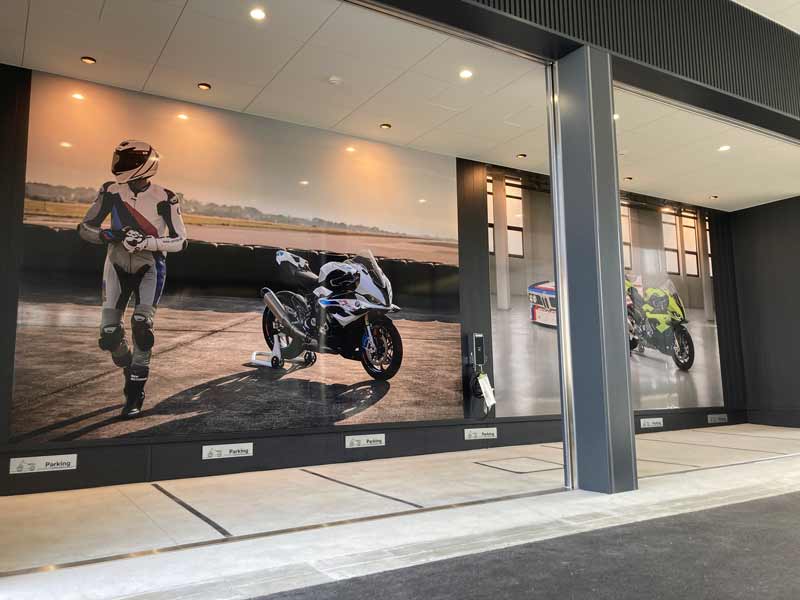 【BMW】関西最大級の敷地面積を有する大型店舗「Motorrad Mitsuoka 西宮店」が4/23オープン　記事３