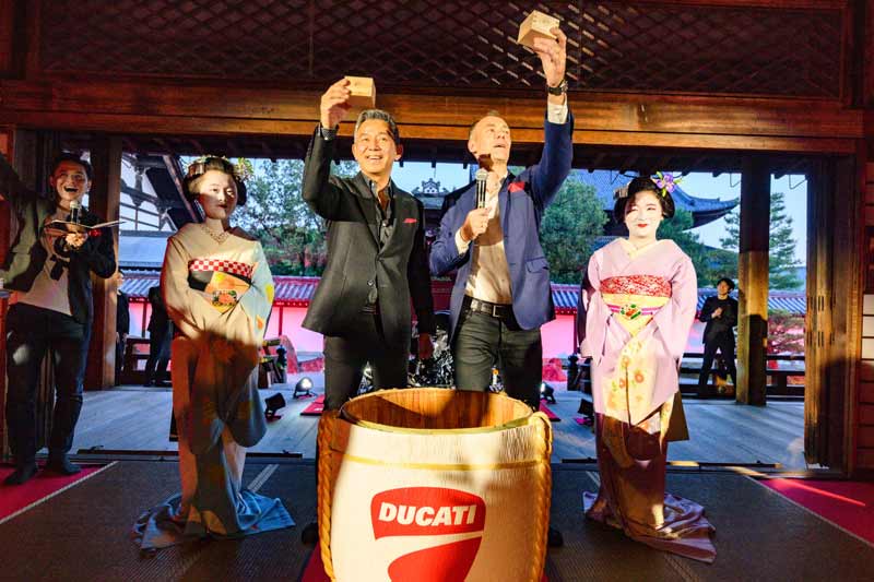 【ドゥカティ】京都の東福寺にて第2回「ドゥカティブランドナイト」を開催　記事１