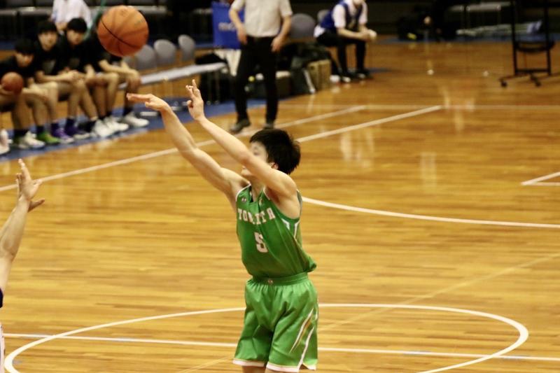 (株)ブレイズは、活動支援のため、岐阜県富田高校男子バスケットボール部後援会「SKY’S