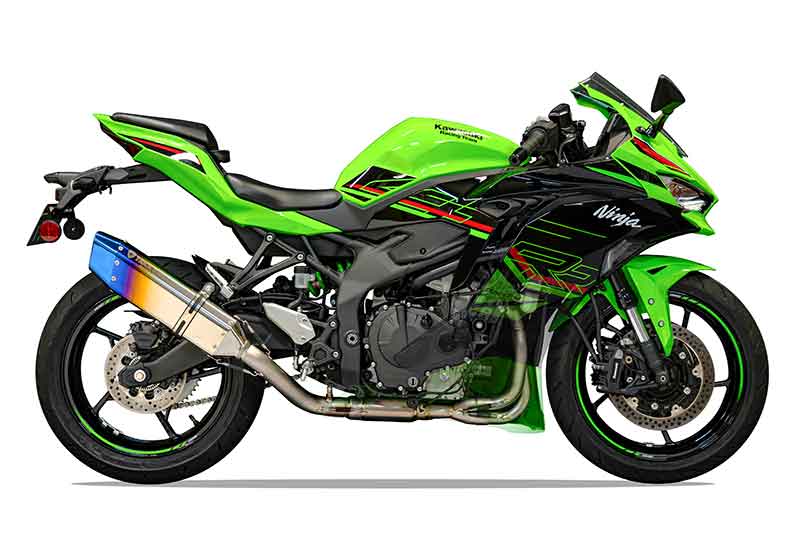 トリックスターが Ninja ZX-4R SE／ZX-4RR用政府認証フルエキゾースト 