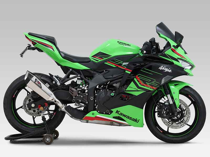 ヨシムラからカワサキ Ninja ZX-4R SE/RR（23）用「Slip-On HEPTA FORCE TSS サイクロン EXPORT SPEC 政府認証」が12月中旬発売！（動画あり） 記事1