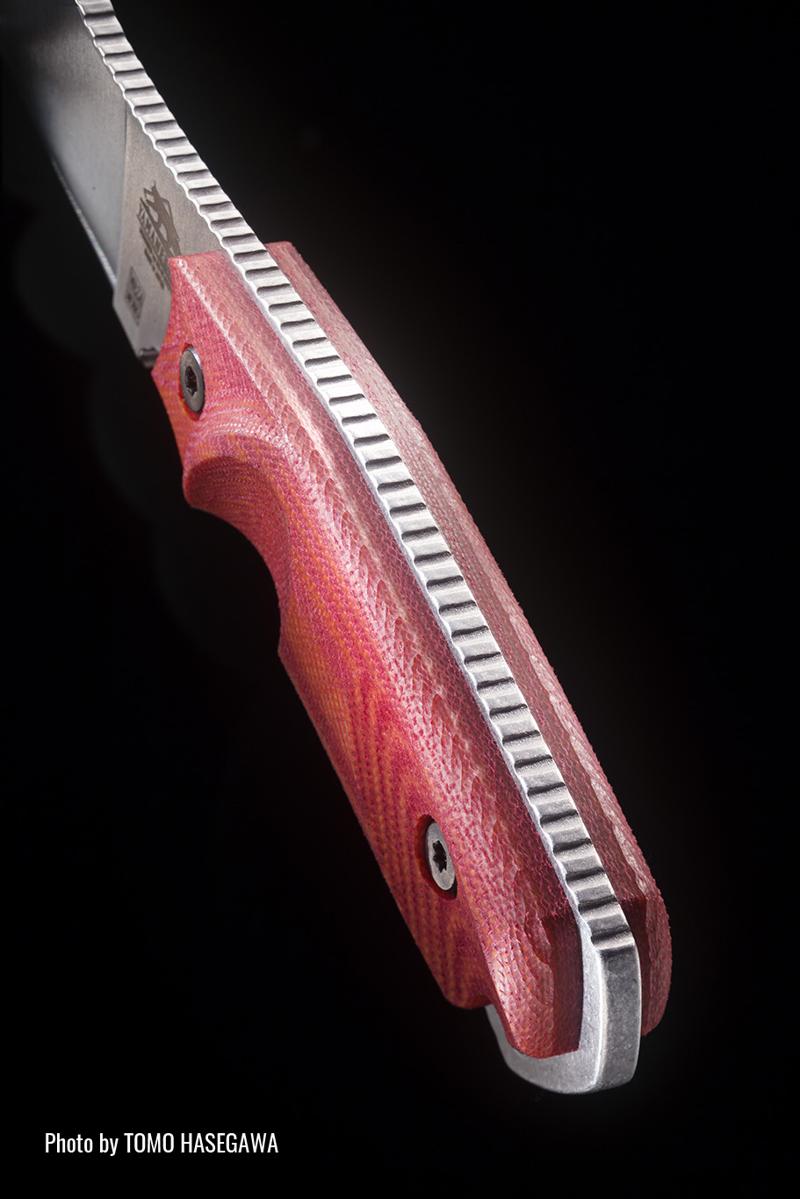 厳選素材と日本の職人技術が造り出す究極のウィルダネスナイフ『WAZAMONO