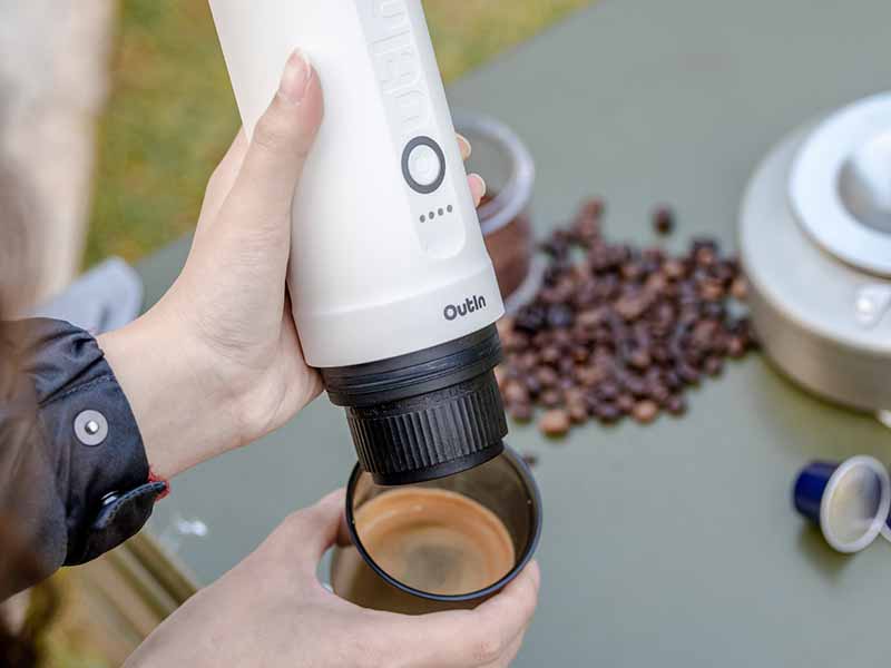 Outin Nano ポータブルエスプレッソマシーン 専用保護ケース、カプセル付 当サイト限定】【専用保護ケース付き】【Outin Nanoトラベラー