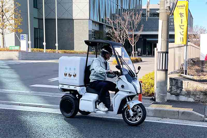 【アイディア】京都府向日市役所に電動3輪バイク「AAカーゴ」を納入 記事2