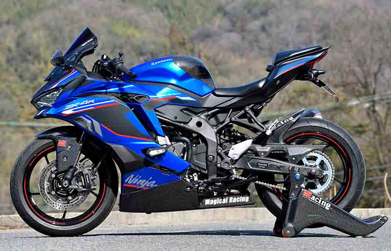 マジカルレーシングから ZX-4R RR／SE（'23）用ストリートボディー 