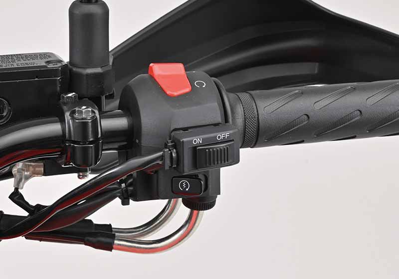 V-Strom250SX・ジクサー150用「ハザードキット」がデイトナから発売！ 記事2