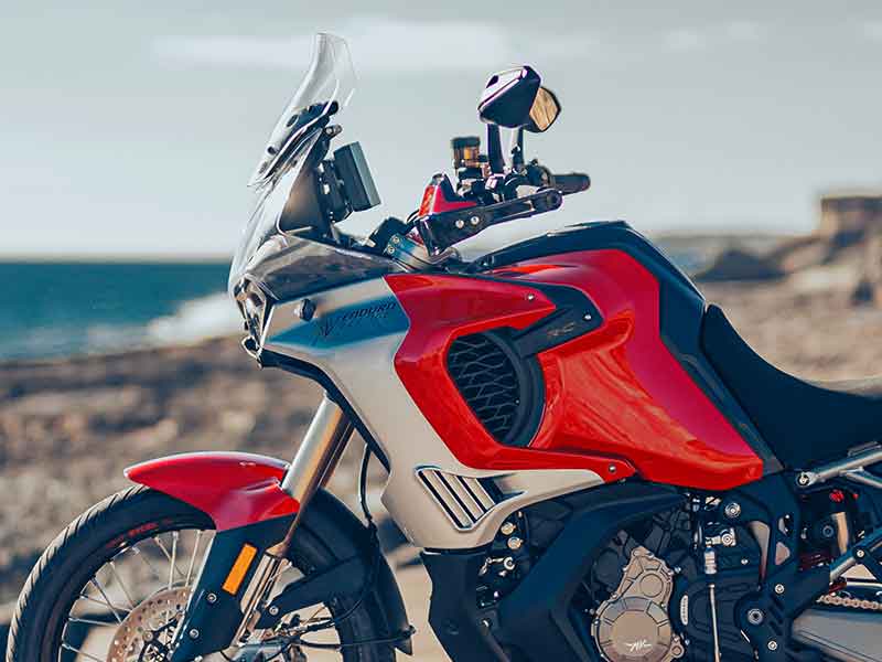 MVアグスタ】高性能アドベンチャーモデル「ENDURO VELOCE」を