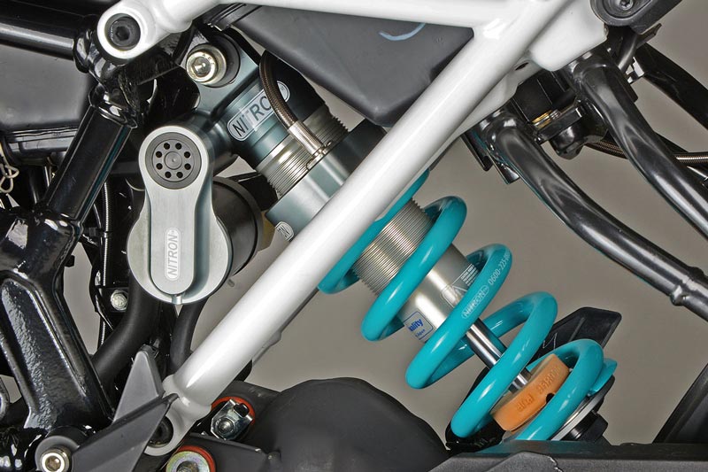 KTM 390 DUKE の足回りをグレードアップ！ ナイトロンからリアショックアブソーバー2モデルが発売　記事２