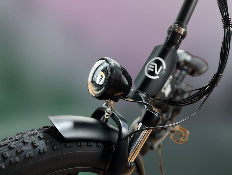 ヘルメット不要の電動アシスト自転車とフル電動自転車（原付）ENNE