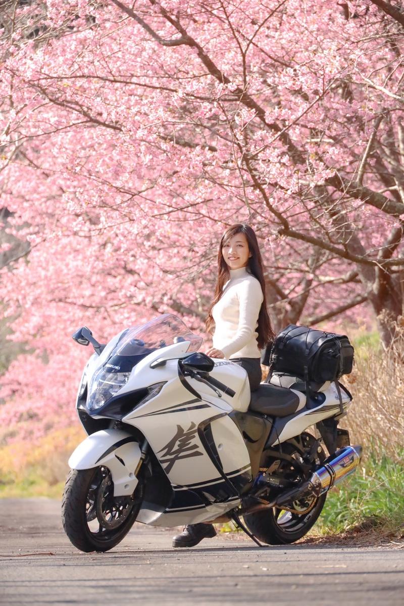 平嶋夏海がバイクの聖地にやってくる