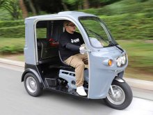 普通免許で運転できる250ccトライク「APtrikes250」が70万円台にて今秋発売！ メイン