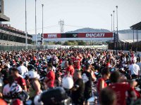【ドゥカティ】世界最大のドゥカティ・イベントに9万4,000人以上が来場／新型「パニガーレV4」展示＆レースを実施 メイン