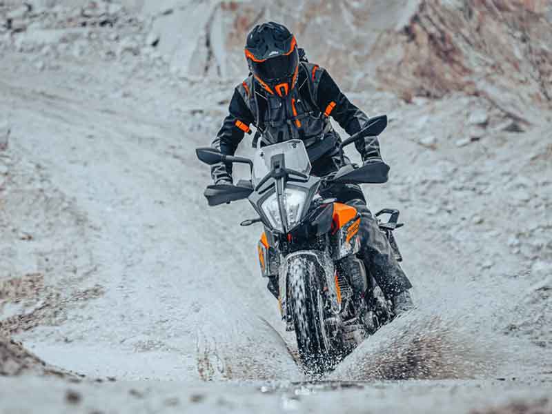 【KTM】ストリートモデル購入にお得なサポートが付いてくる「KTM ウェルカムキャンペーン」を8/3〜9/1まで実施！ 記事4