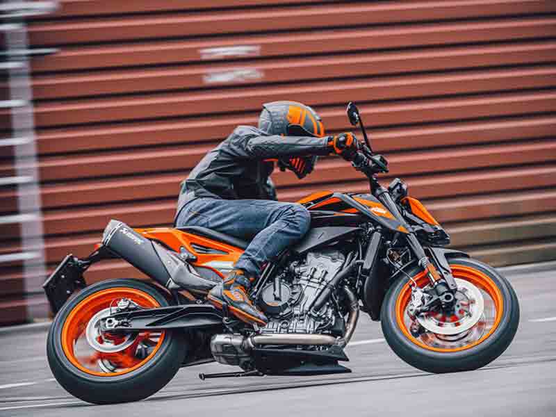 【KTM】ストリートモデル購入にお得なサポートが付いてくる「KTM ウェルカムキャンペーン」を8/3〜9/1まで実施！ 記事5