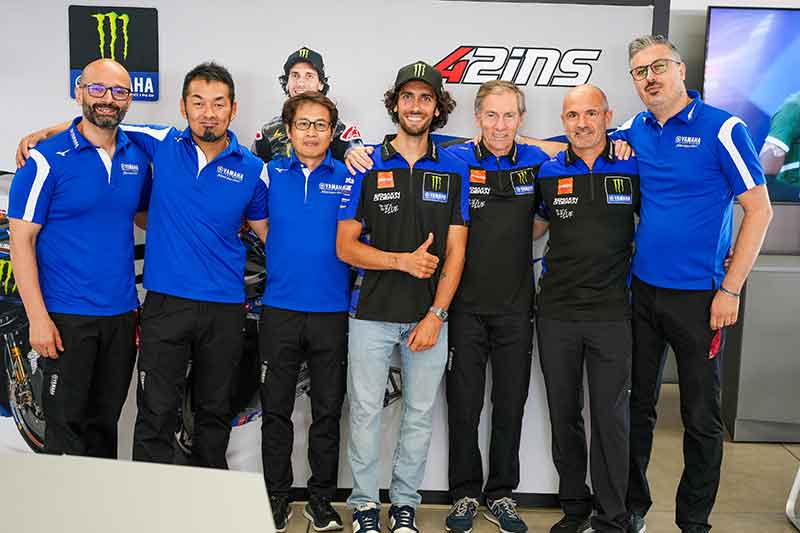 【ヤマハ】MotoGP クラス参戦中のアレックス・リンス選手と2026年までの契約を締結 記事2