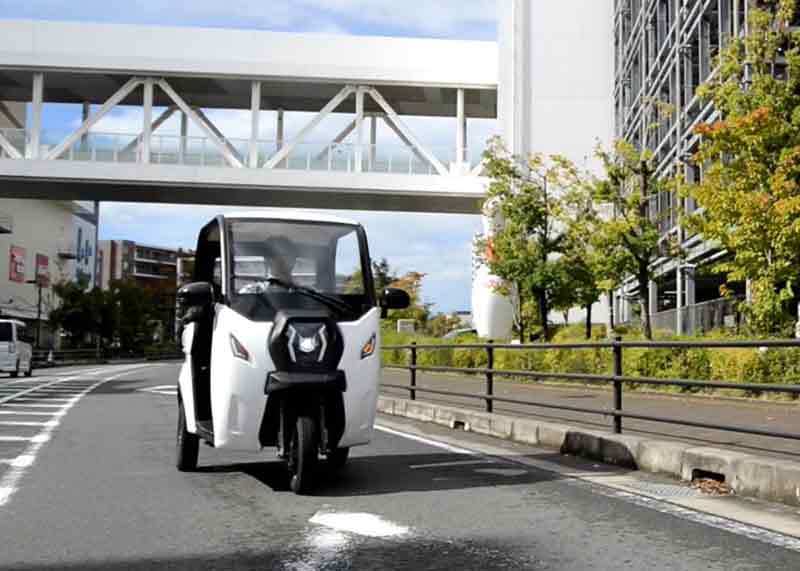 普通免許で運転できる電動トライク「VIVEL TRIKE／ビベルトライク」にハイパワーなカスタムモデルが追加！（動画あり）| バイクブロス・マガジンズ