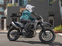 【カワサキ】スリム・コンパクトなスーパーモト「KLX230SM」を2025年1月発売！