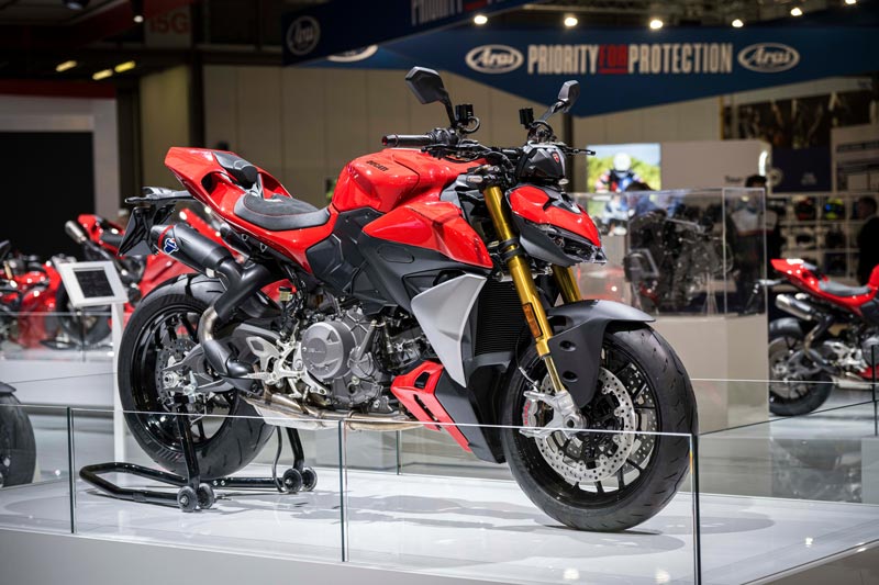 【ドゥカティ】EICMA 2024 にドゥカティ・ワールド・プレミアで公開した新型車両を展示　記事２