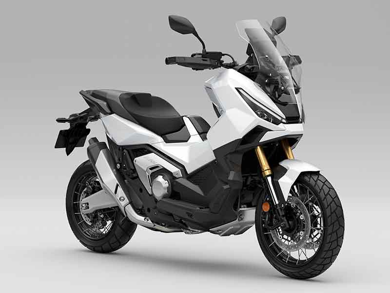 【ホンダ】大型クロスオーバー「X-ADV」の外観変更＆装備充実させ12/12に発売！ 記事4