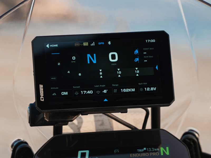 AKEEYO から4G通信対応のバイク用スマートディスプレイ「AIO-6
