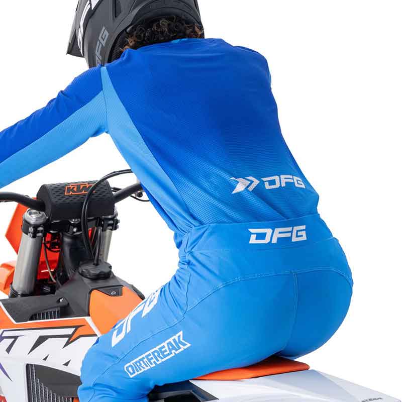 レーシングモトクロスジャージ「ワークスジャージ トーン ブルー」がダートフリークから発売 記事5