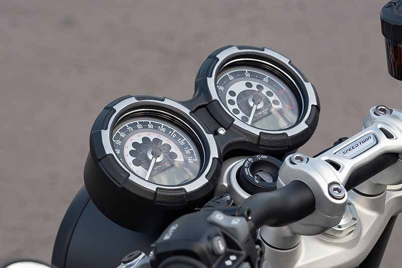 Motone のアルミダイキャスト製メーターカバー PEERLESS に新色「ブラック/ポリッシュ」が登場！（動画あり） 記事5