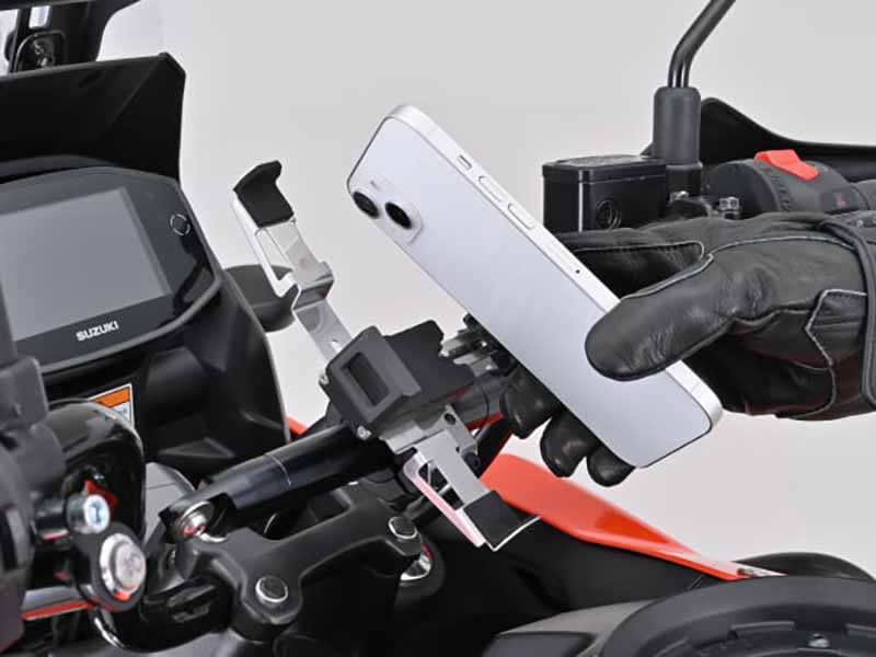 メタル素材のシンプルデザイン「FLEX FSH-4 スマートフォンホルダー メタル」がデイトナから発売 記事6