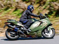 AELLA からスズキ ハヤブサ用カスタムパーツ13アイテムが発売！ 北川圭一氏によるデモ車試乗インプレを公開 メイン