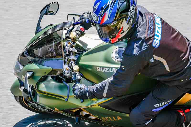 AELLA からスズキ ハヤブサ用カスタムパーツ13アイテムが発売！ 北川圭一氏によるデモ車試乗インプレを公開 記事16
