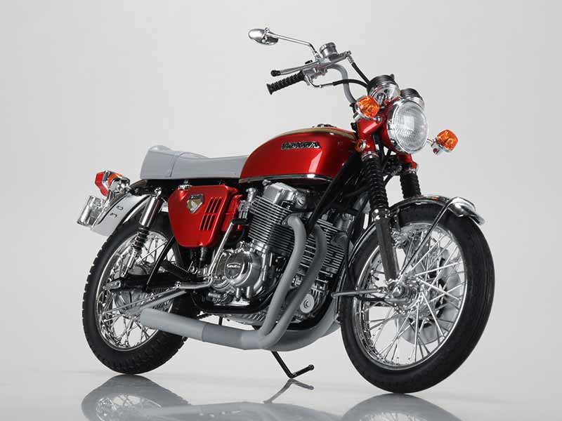 カスタムパーツを新規金型で再現した旧車プラモデル「CB400FOUR＆CB750 FOUR」がアオシマから登場！ 記事6