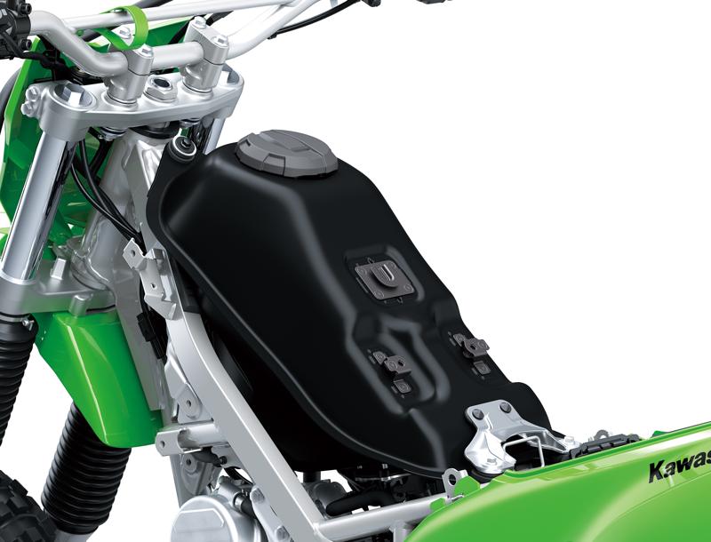カワサキからフルモデルチェンジとなったコンペティションモデル「KLX230R」「KLX230R