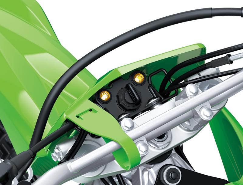 カワサキからフルモデルチェンジとなったコンペティションモデル「KLX230R」「KLX230R