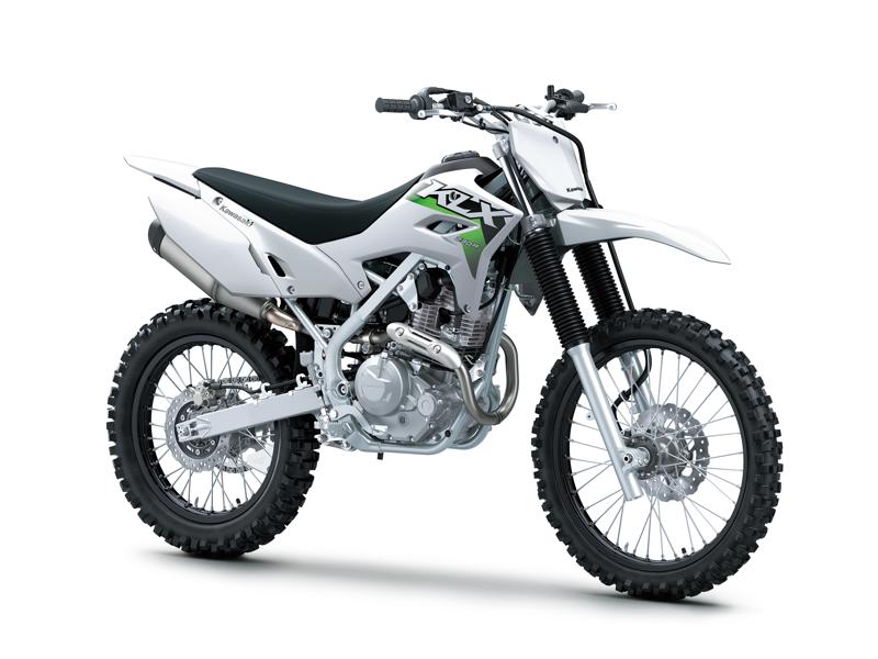 カワサキからフルモデルチェンジとなったコンペティションモデル「KLX230R」「KLX230R