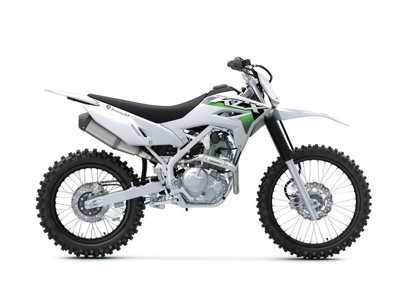カワサキからフルモデルチェンジとなったコンペティションモデル「KLX230R」「KLX230R