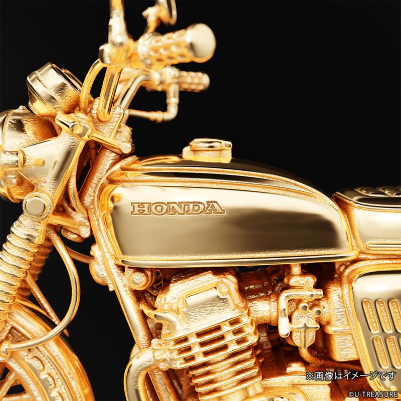 【Honda】”ナナハン”の代名詞「CB750FOUR」1969年モデルの1/24サイズ　シルバー製フィギュア。ナンバープレートにシリアルナンバーを刻印